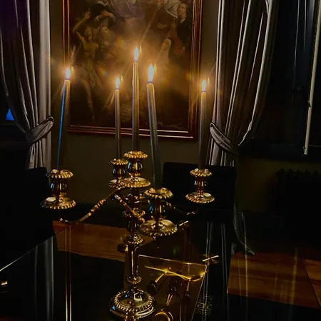 Mega Royal * רומא